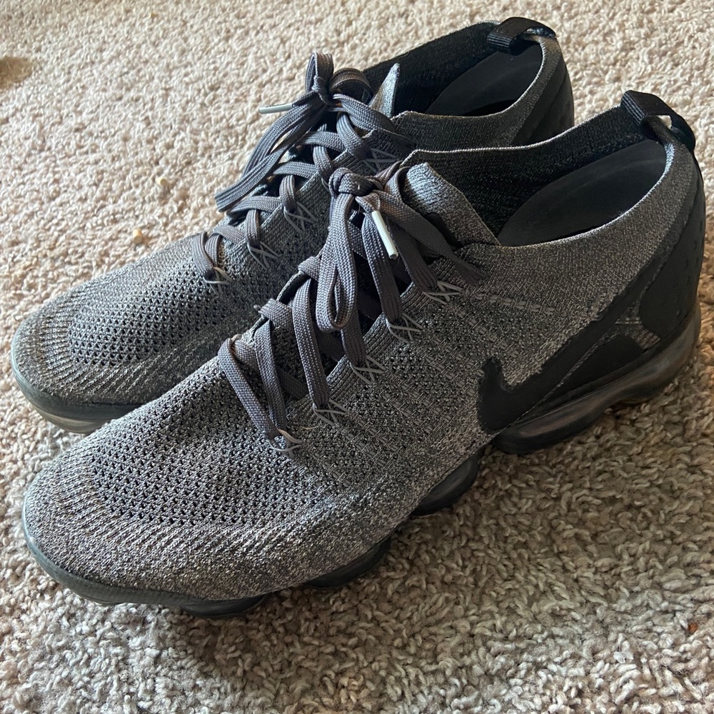 Mens Nike vapor max shoes